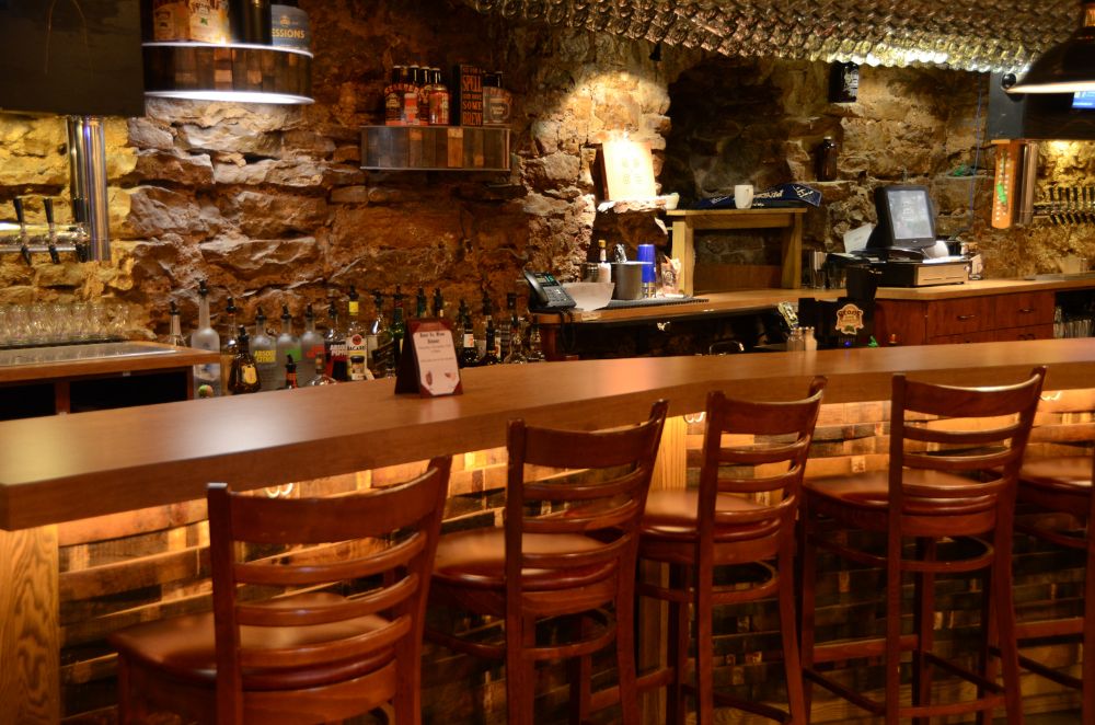 Stone Arch Bar